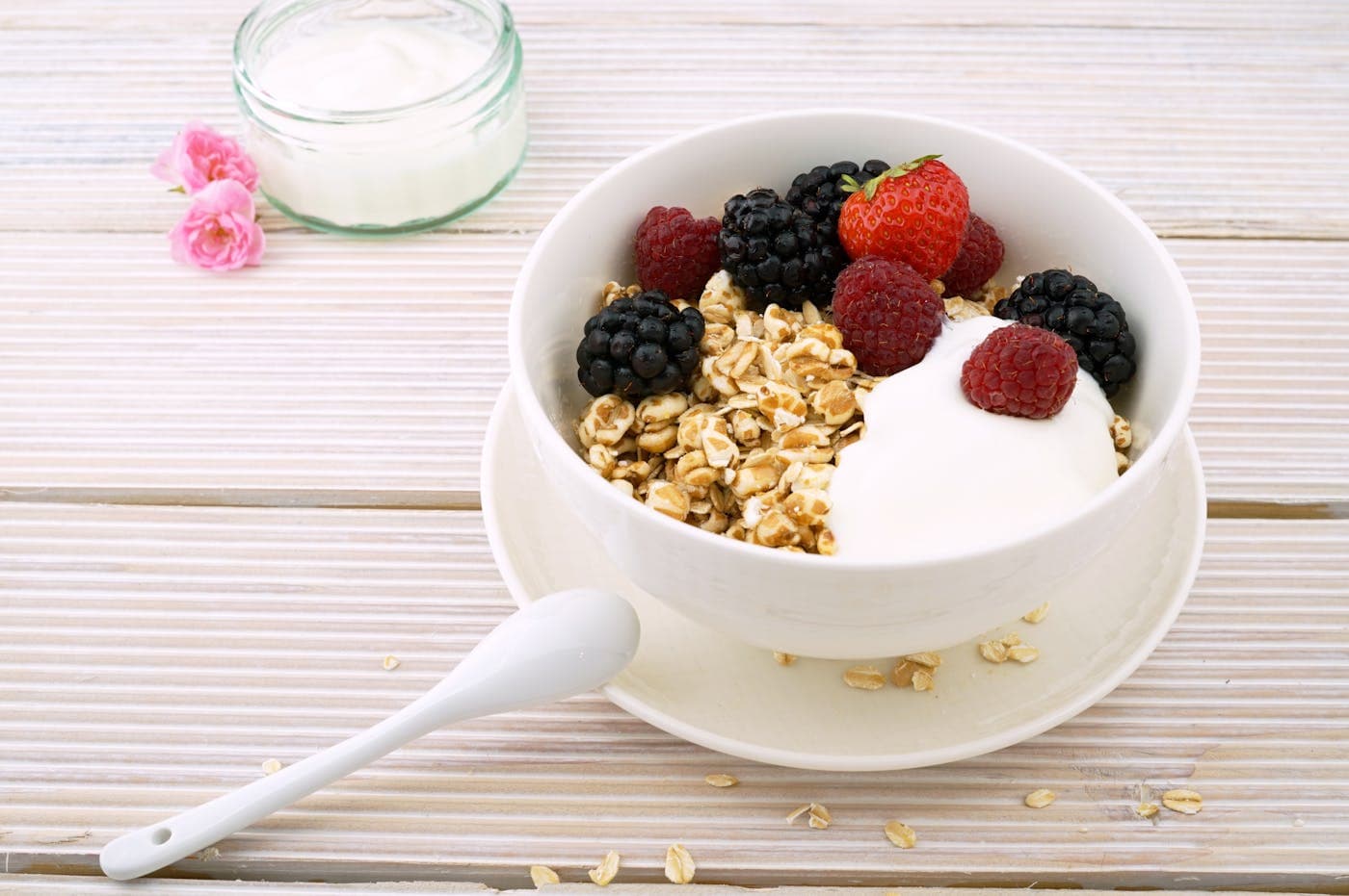 Yogurt and granola bowl with berries as a practical micronutrient-focused meal